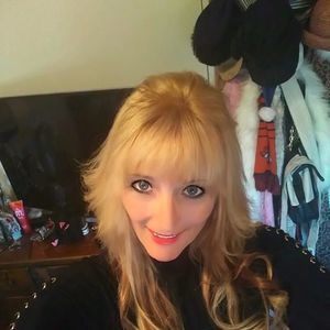 Meet your Posher, Pam